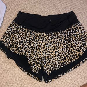 Outdoor voices Hudson 2.5” short